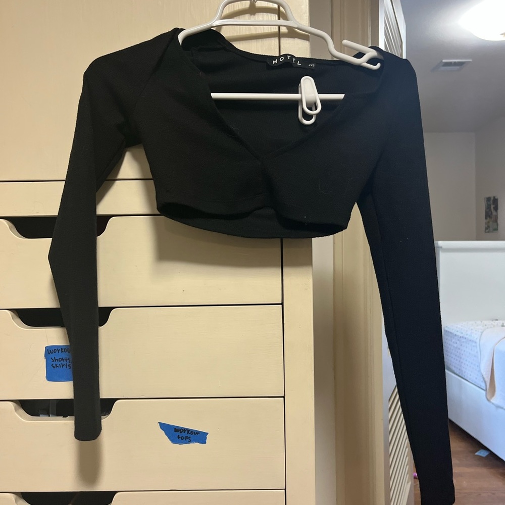 black going out top